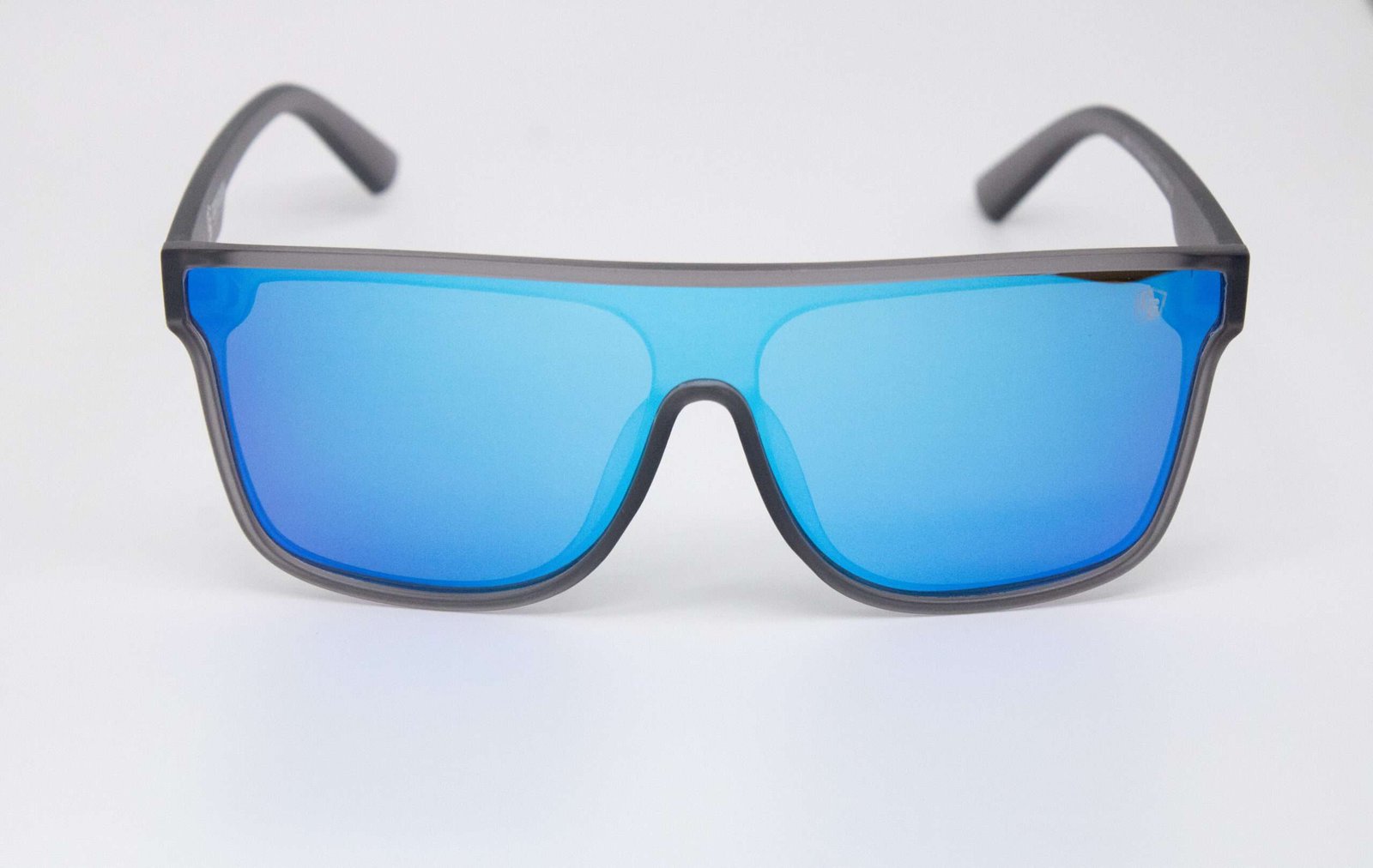 CanyonSix Remedy Sunglasses | Vapor Blue Polarized Edition - Image 4