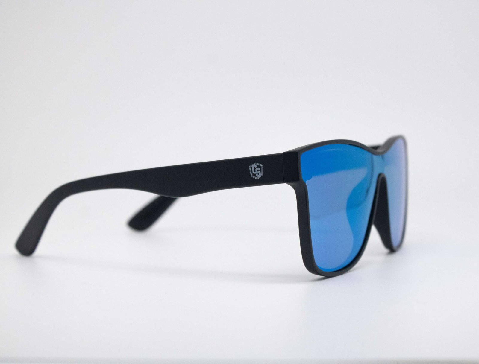 CanyonSix Venice Sunglasses | Midnight Polarized Edition - Image 2
